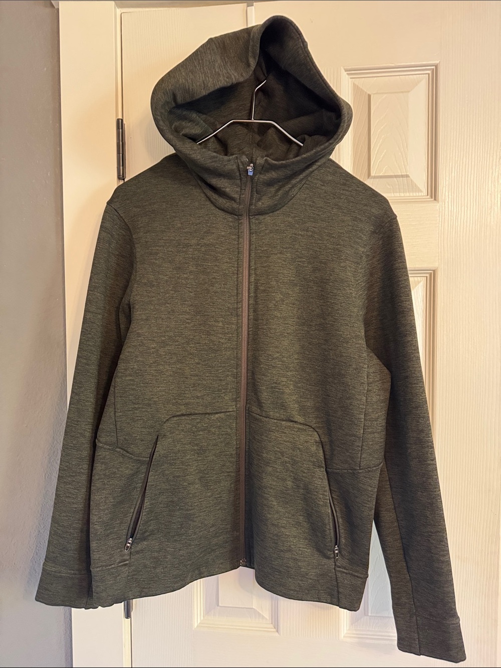 Lululemon full zip heavy weight sweatshirt in men’s size Small